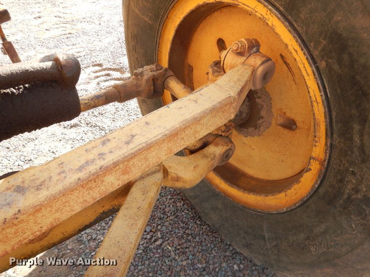 image for item DJ1185 1969 Caterpillar 12F  rigid frame motor grader