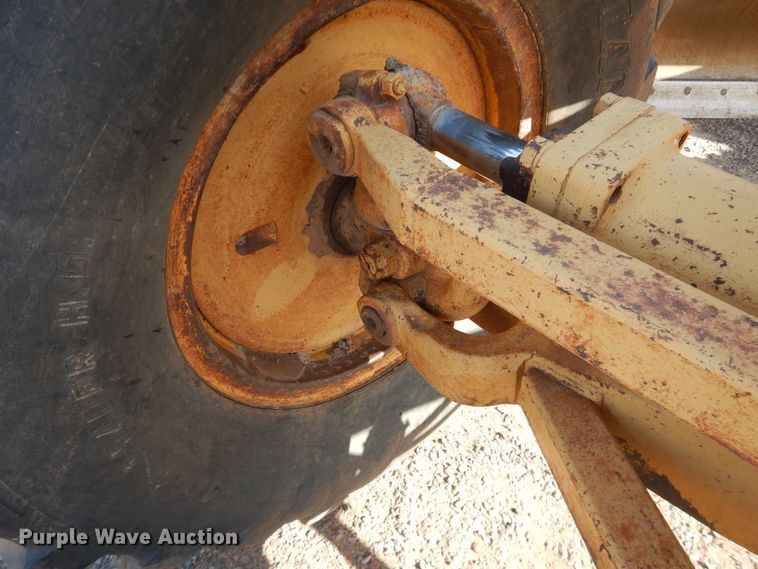 image for item DJ1185 1969 Caterpillar 12F  rigid frame motor grader