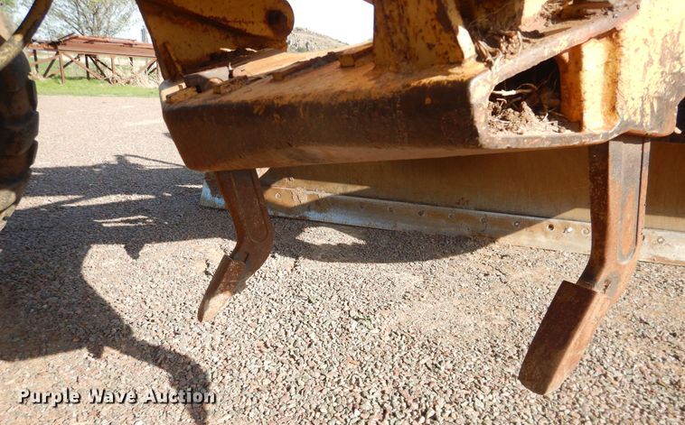 image for item DJ1185 1969 Caterpillar 12F  rigid frame motor grader