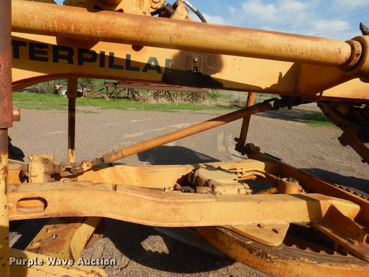 image for item DJ1185 1969 Caterpillar 12F  rigid frame motor grader