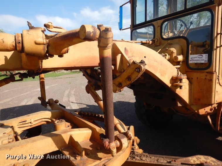 image for item DJ1185 1969 Caterpillar 12F  rigid frame motor grader