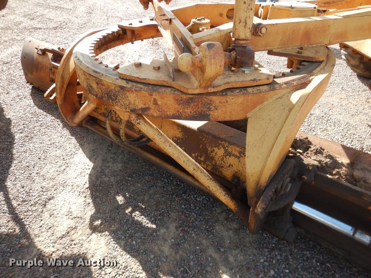 image for item DJ1185 1969 Caterpillar 12F  rigid frame motor grader