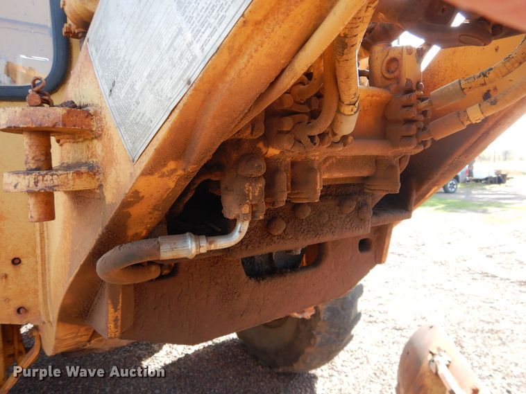 image for item DJ1185 1969 Caterpillar 12F  rigid frame motor grader