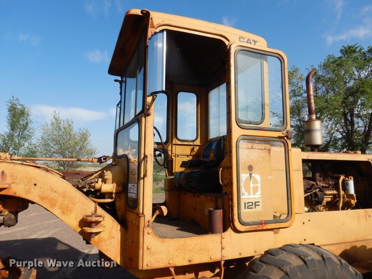 image for item DJ1185 1969 Caterpillar 12F  rigid frame motor grader