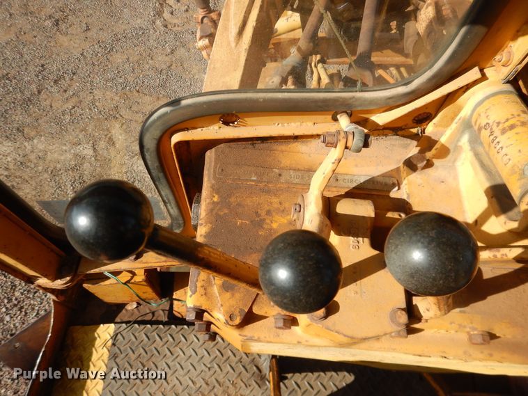 image for item DJ1185 1969 Caterpillar 12F  rigid frame motor grader