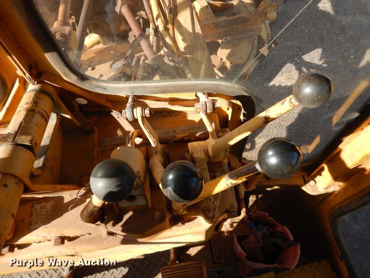 image for item DJ1185 1969 Caterpillar 12F  rigid frame motor grader