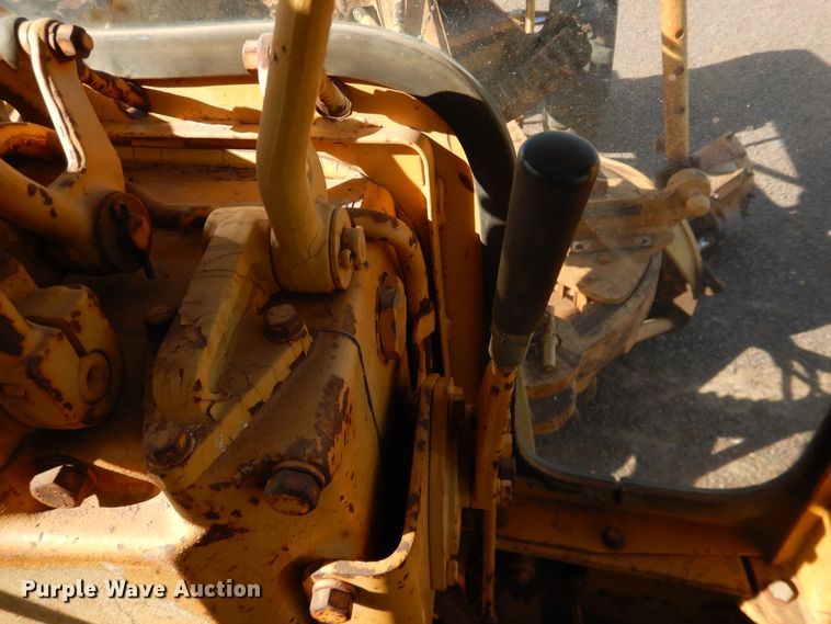 image for item DJ1185 1969 Caterpillar 12F  rigid frame motor grader