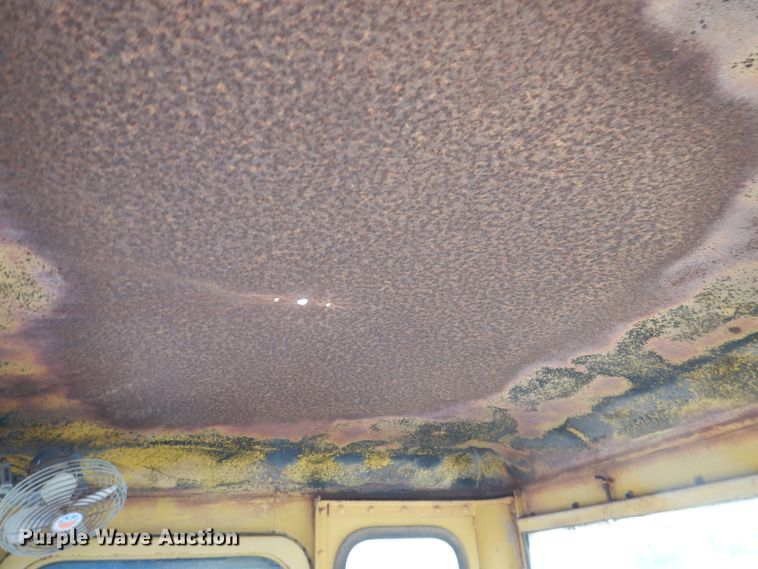 image for item DJ1185 1969 Caterpillar 12F  rigid frame motor grader