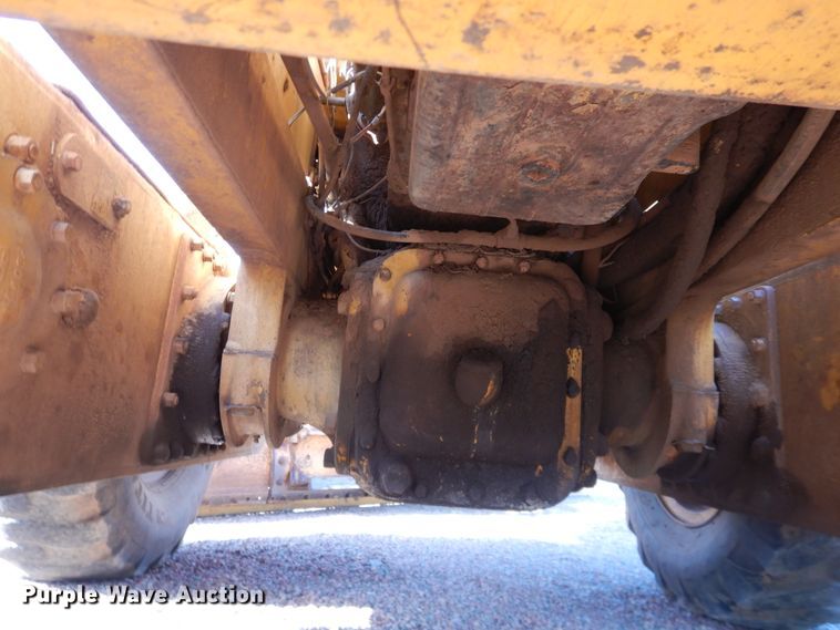 image for item DJ1185 1969 Caterpillar 12F  rigid frame motor grader