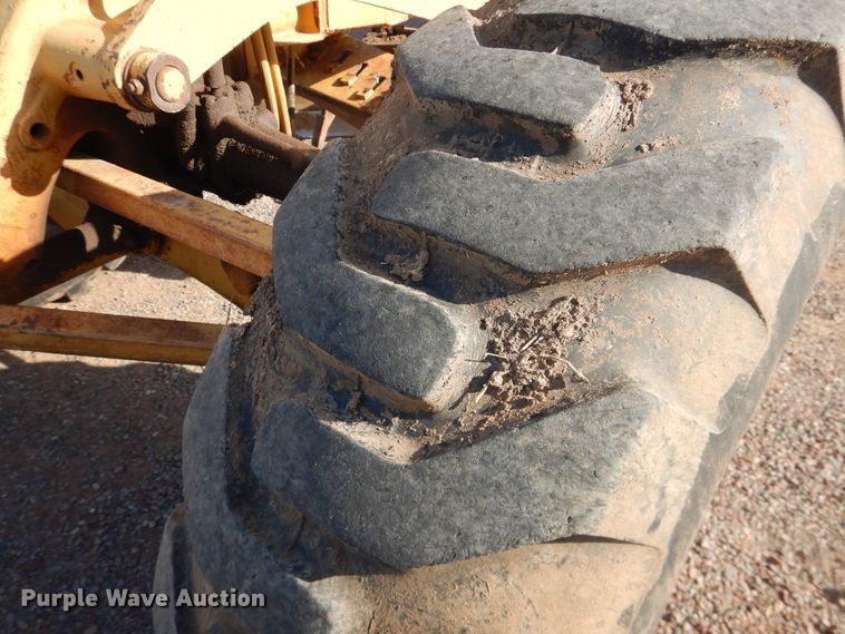 image for item DJ1185 1969 Caterpillar 12F  rigid frame motor grader