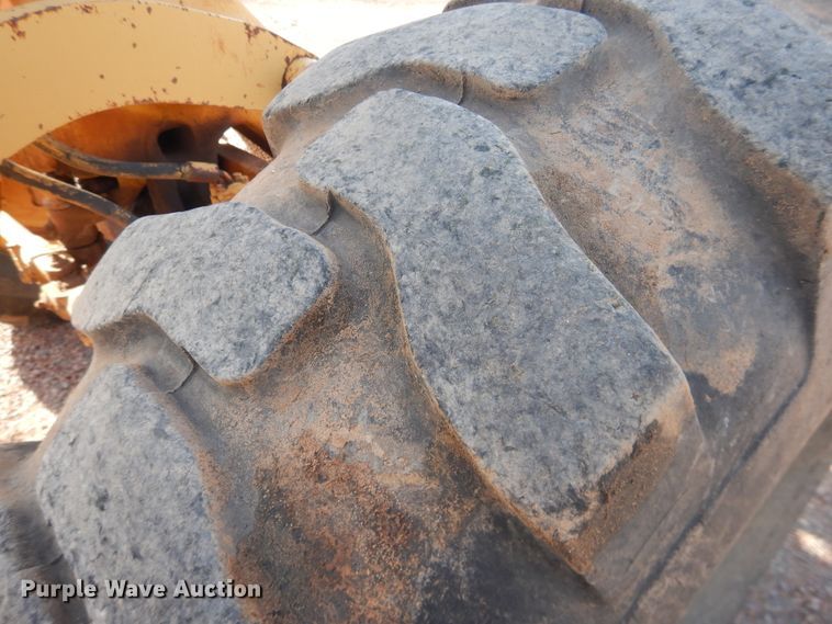 image for item DJ1185 1969 Caterpillar 12F  rigid frame motor grader