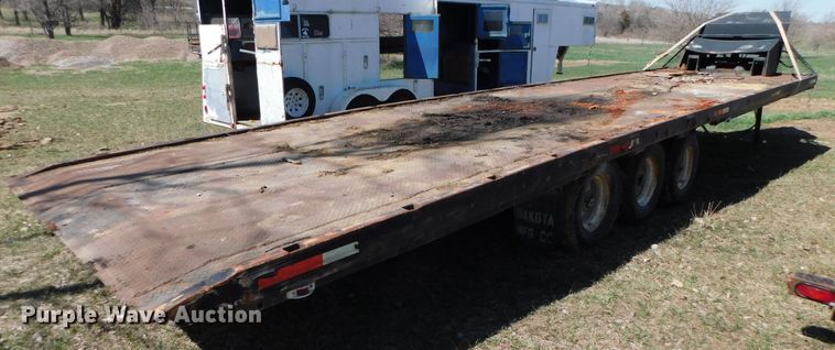 image for item DJ5991 1974 Dakota Trail-eze 2341HW tilt deck equipment trailer