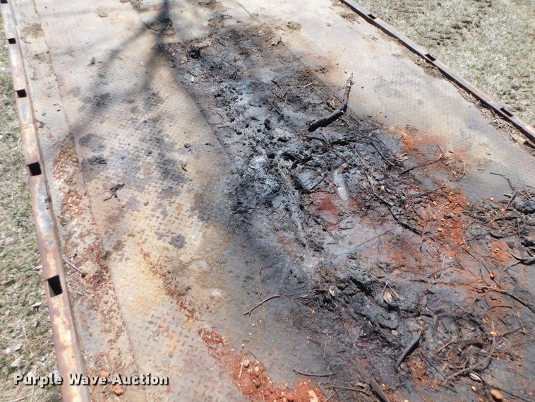 image for item DJ5991 1974 Dakota Trail-eze 2341HW tilt deck equipment trailer