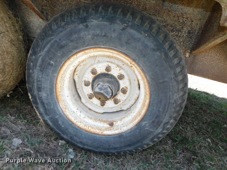 image for item DJ5991 1974 Dakota Trail-eze 2341HW tilt deck equipment trailer