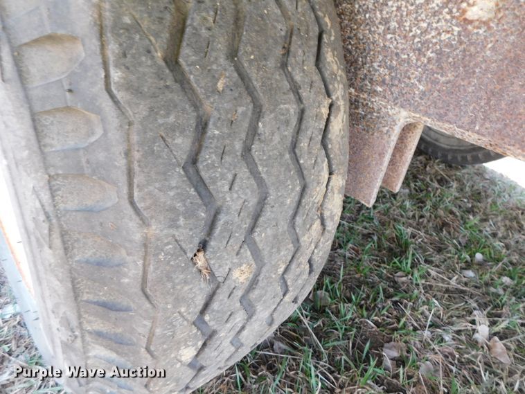 image for item DJ5991 1974 Dakota Trail-eze 2341HW tilt deck equipment trailer