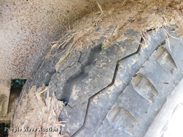 image for item DJ5991 1974 Dakota Trail-eze 2341HW tilt deck equipment trailer