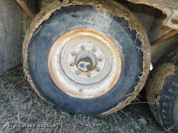 image for item DJ5991 1974 Dakota Trail-eze 2341HW tilt deck equipment trailer