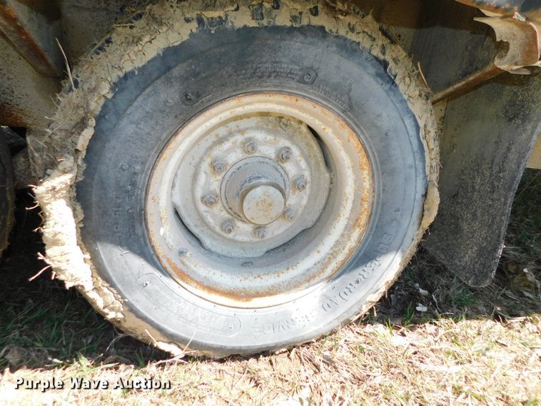 image for item DJ5991 1974 Dakota Trail-eze 2341HW tilt deck equipment trailer