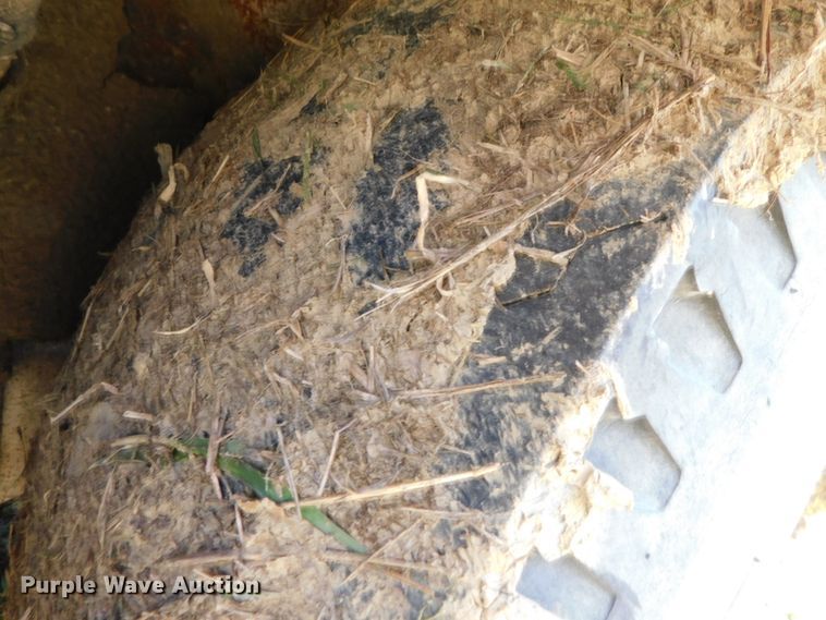 image for item DJ5991 1974 Dakota Trail-eze 2341HW tilt deck equipment trailer