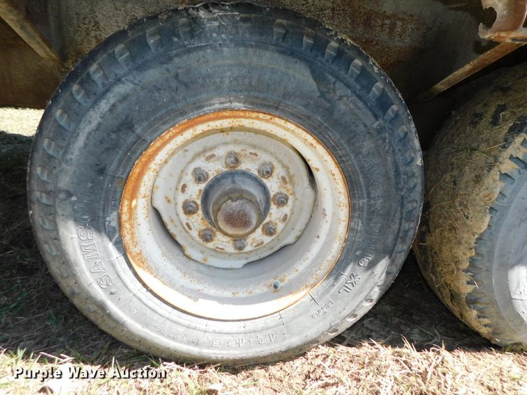 image for item DJ5991 1974 Dakota Trail-eze 2341HW tilt deck equipment trailer