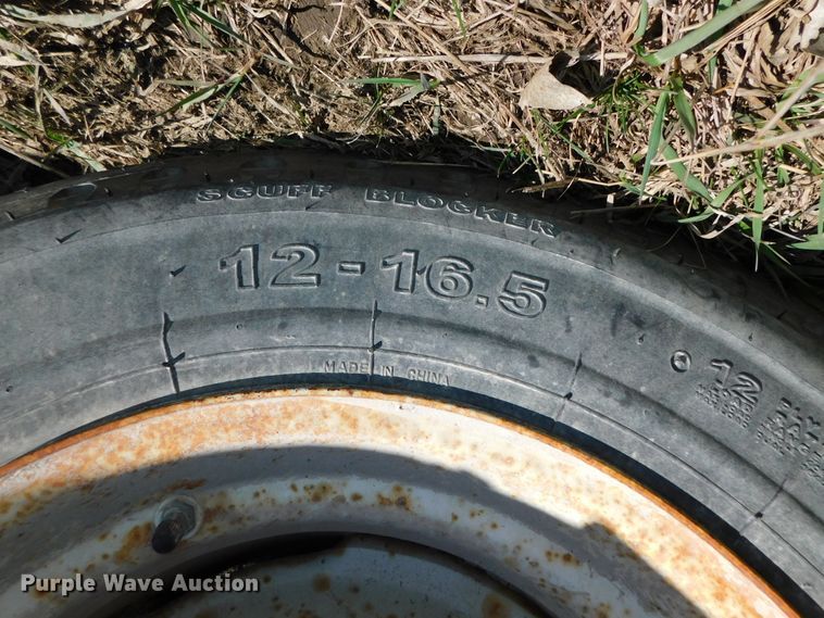 image for item DJ5991 1974 Dakota Trail-eze 2341HW tilt deck equipment trailer