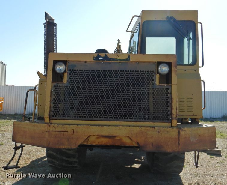 image for item DJ8364 1991 Caterpillar 615C  elevating scraper