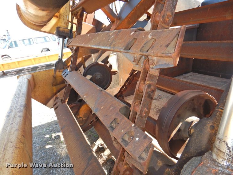 image for item DJ8364 1991 Caterpillar 615C  elevating scraper