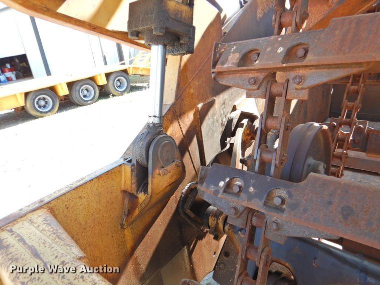 image for item DJ8364 1991 Caterpillar 615C  elevating scraper