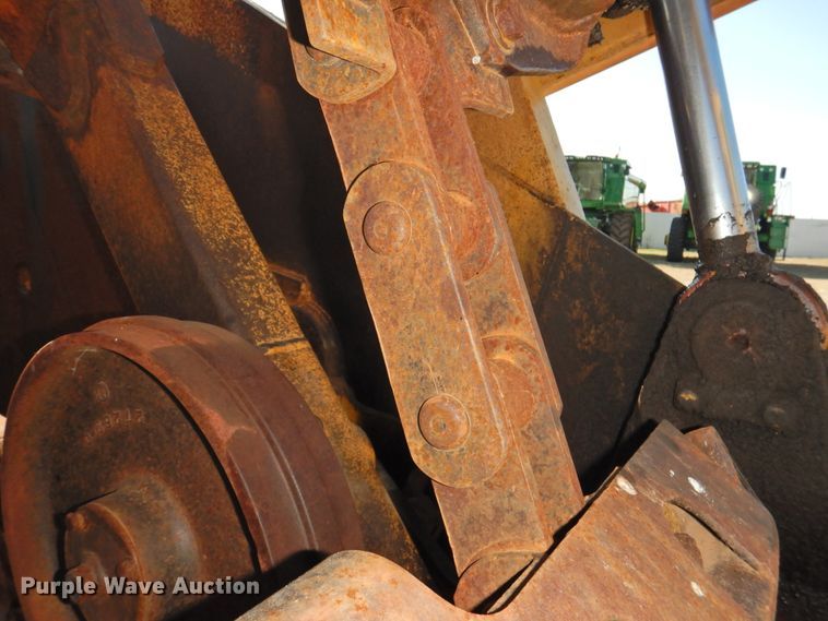 image for item DJ8364 1991 Caterpillar 615C  elevating scraper