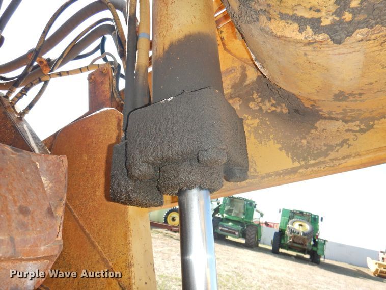 image for item DJ8364 1991 Caterpillar 615C  elevating scraper