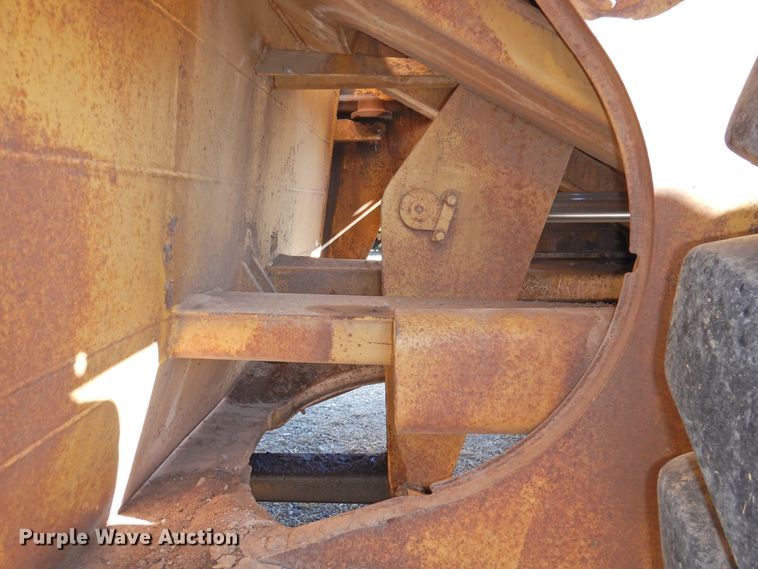 image for item DJ8364 1991 Caterpillar 615C  elevating scraper