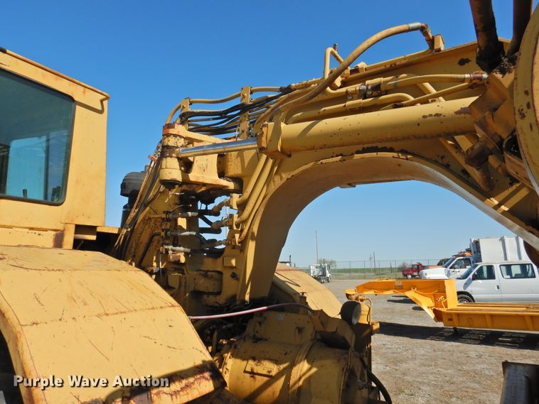 image for item DJ8364 1991 Caterpillar 615C  elevating scraper