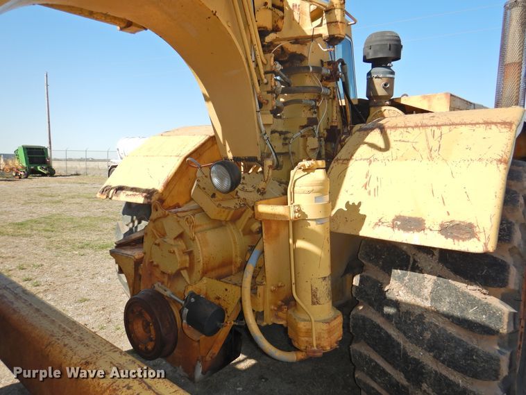 image for item DJ8364 1991 Caterpillar 615C  elevating scraper