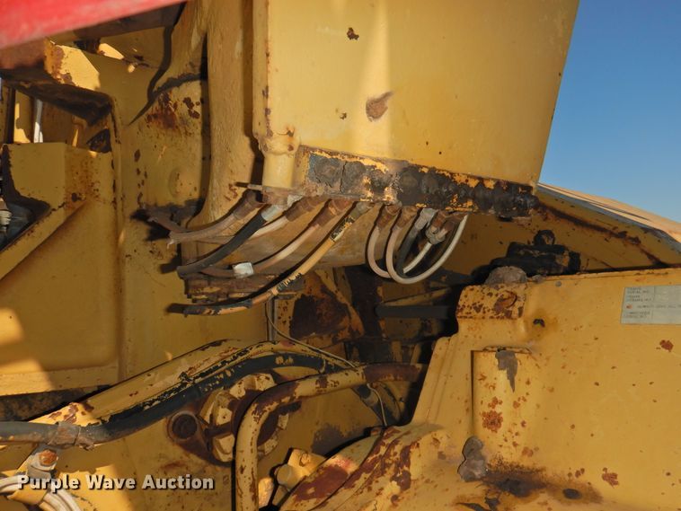 image for item DJ8364 1991 Caterpillar 615C  elevating scraper