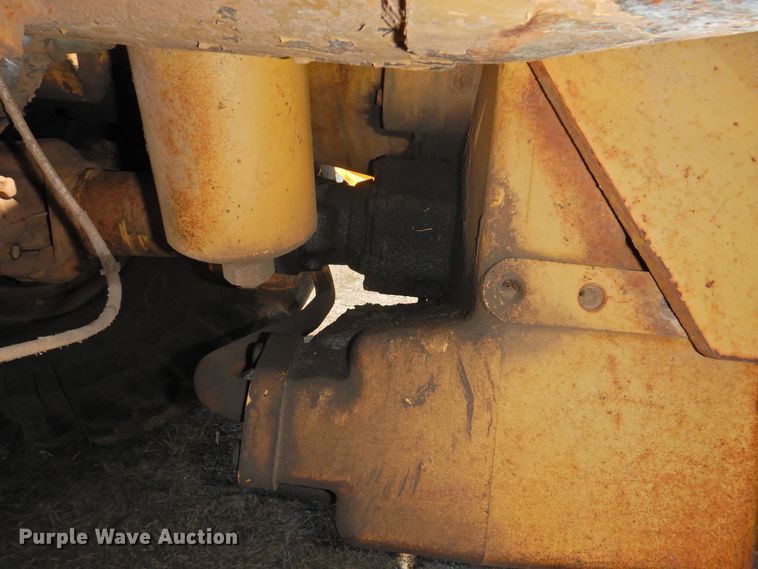 image for item DJ8364 1991 Caterpillar 615C  elevating scraper