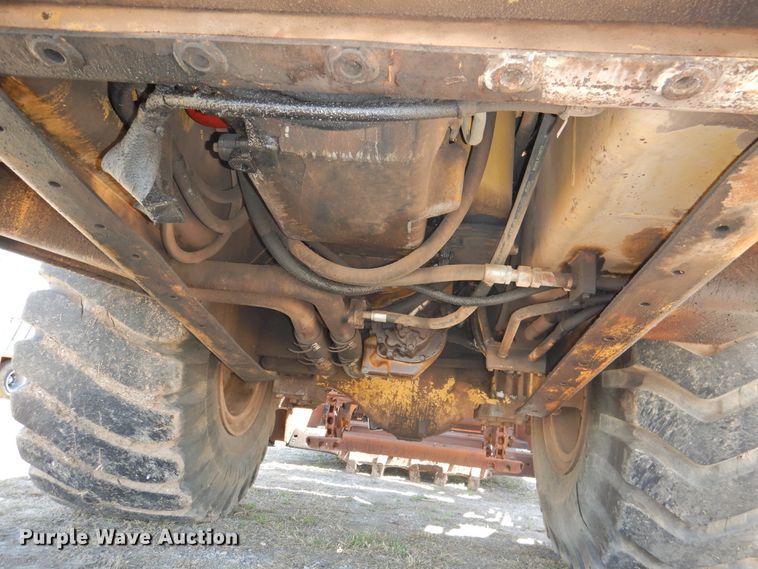 image for item DJ8364 1991 Caterpillar 615C  elevating scraper