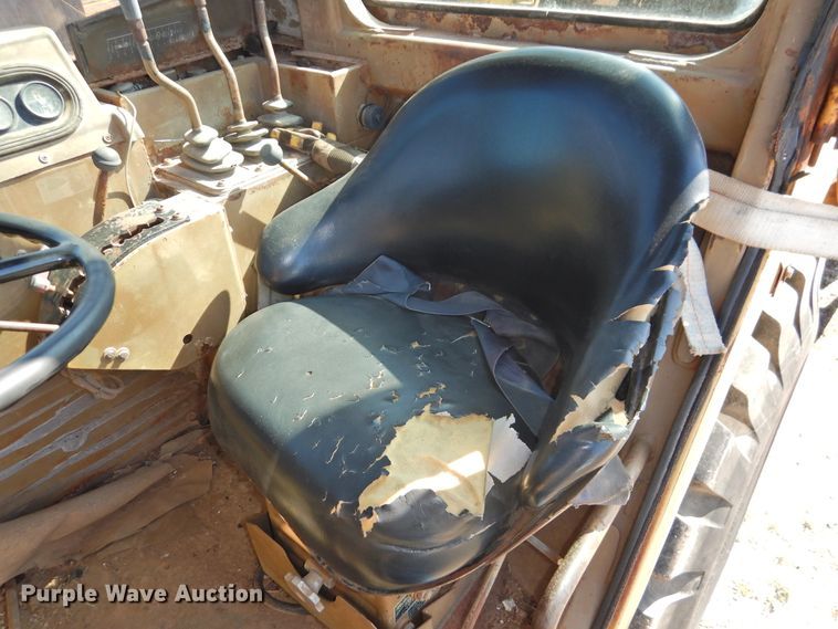 image for item DJ8364 1991 Caterpillar 615C  elevating scraper