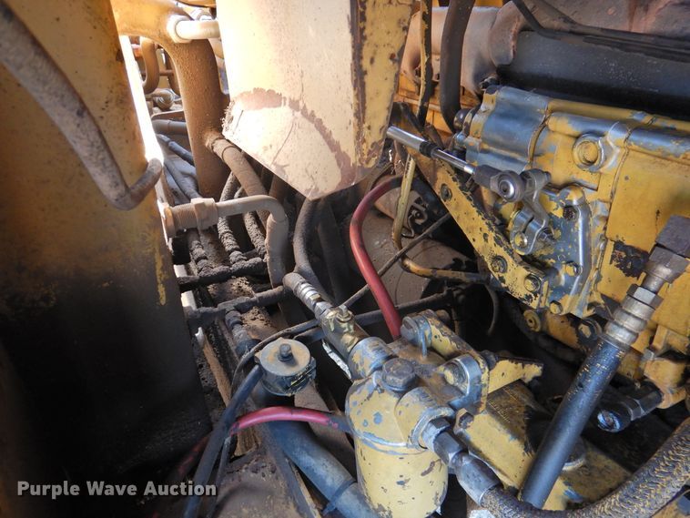 image for item DJ8364 1991 Caterpillar 615C  elevating scraper