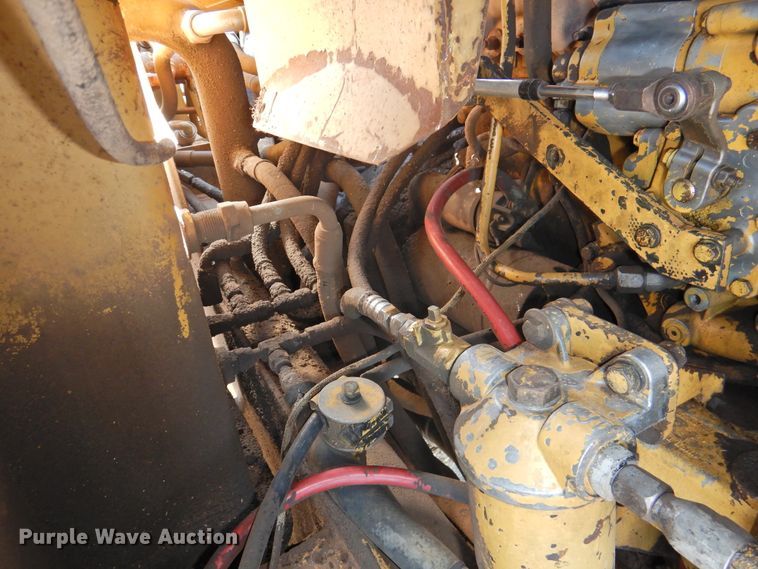 image for item DJ8364 1991 Caterpillar 615C  elevating scraper