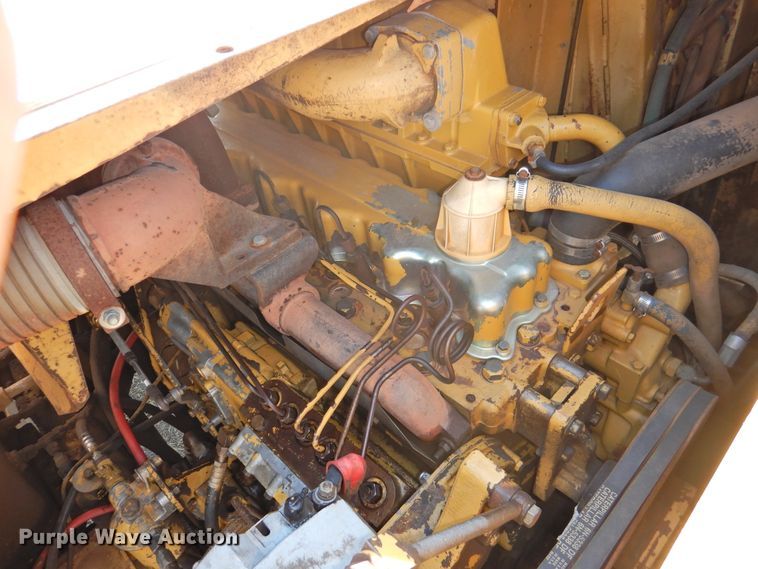 image for item DJ8364 1991 Caterpillar 615C  elevating scraper