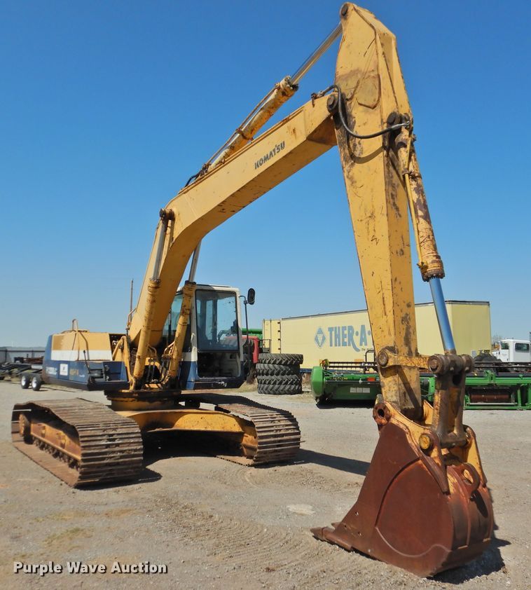 image for item DJ8374 Komatsu PC220LC  excavator