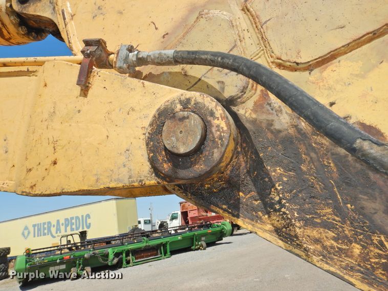 image for item DJ8374 Komatsu PC220LC  excavator