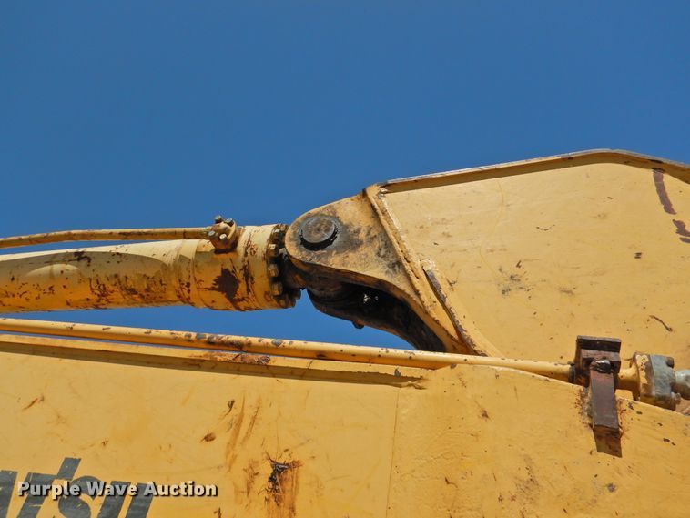image for item DJ8374 Komatsu PC220LC  excavator