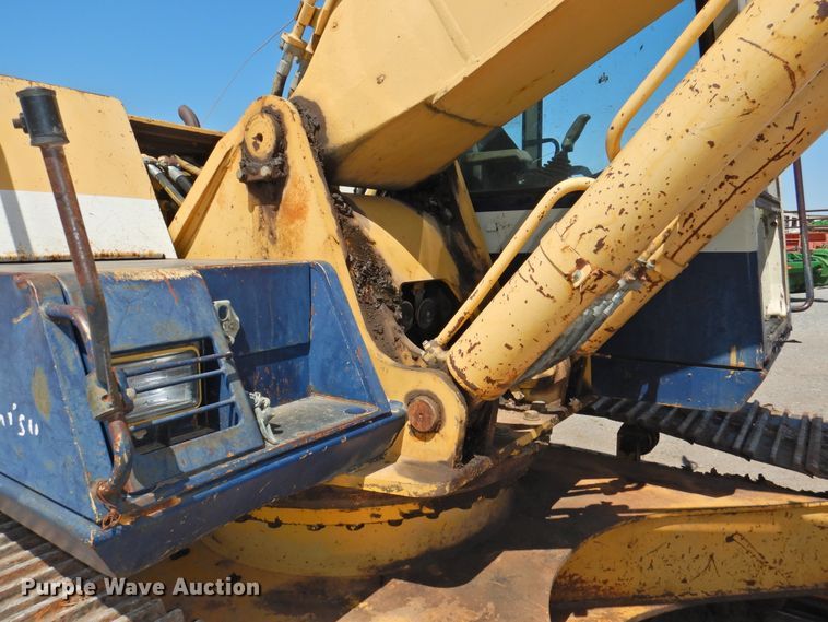 image for item DJ8374 Komatsu PC220LC  excavator