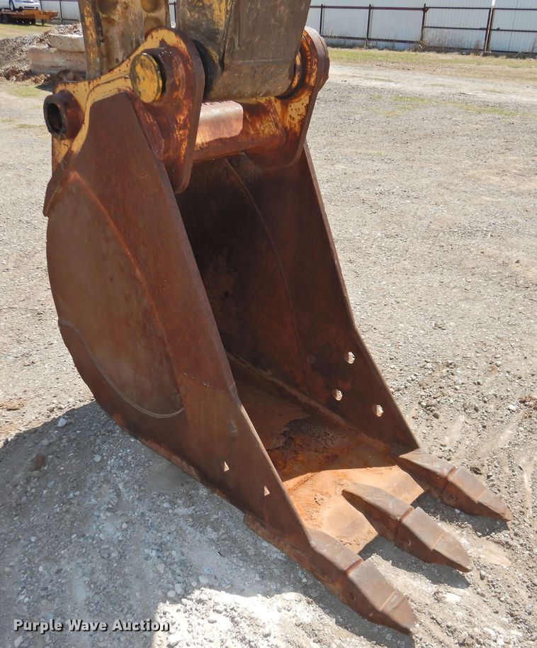 image for item DJ8374 Komatsu PC220LC  excavator