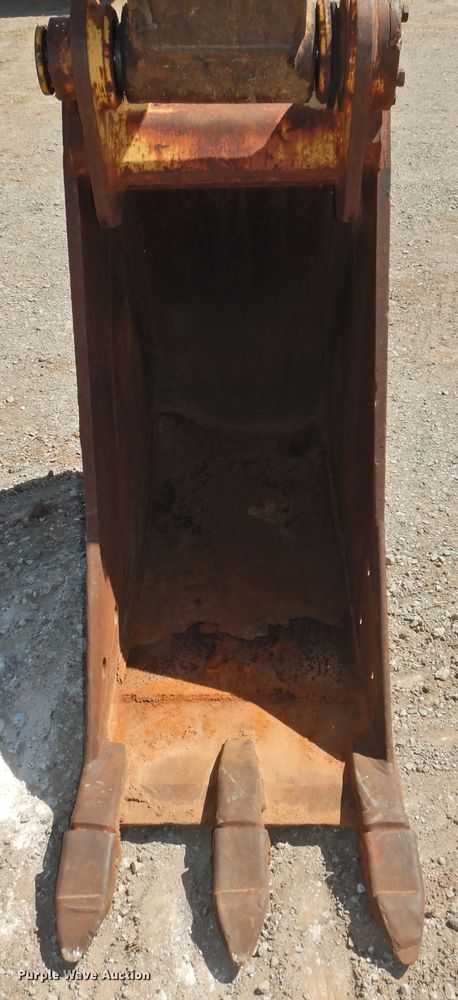 image for item DJ8374 Komatsu PC220LC  excavator