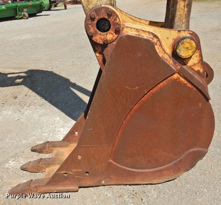 image for item DJ8374 Komatsu PC220LC  excavator