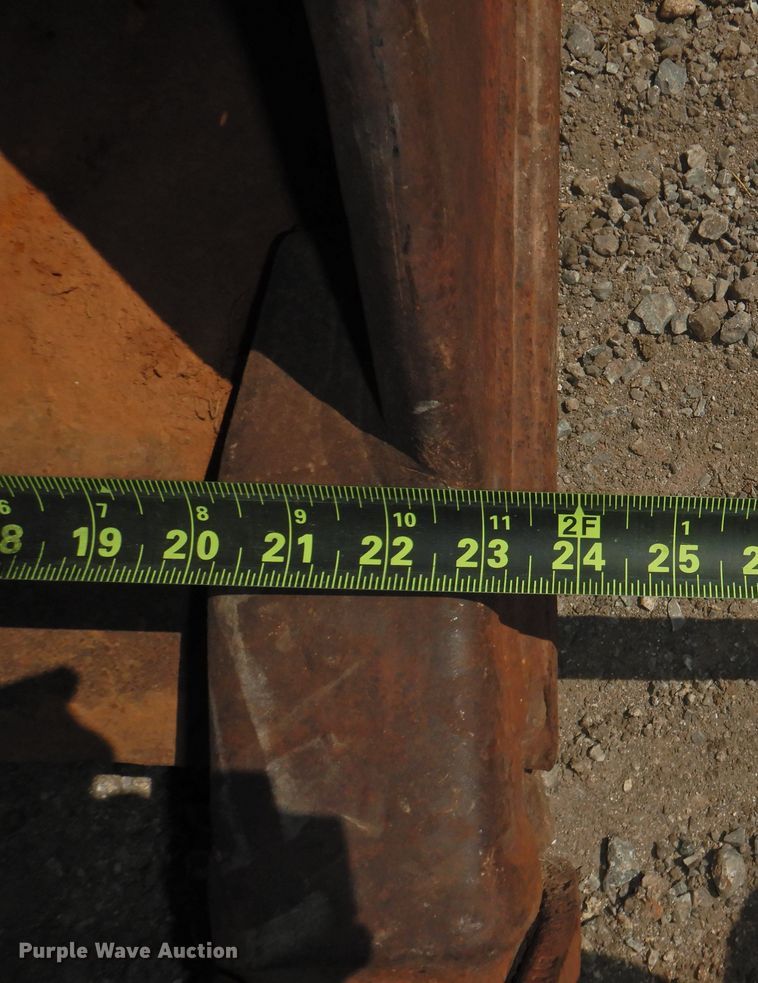 image for item DJ8374 Komatsu PC220LC  excavator