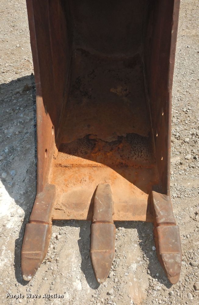 image for item DJ8374 Komatsu PC220LC  excavator