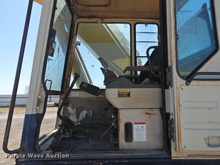 image for item DJ8374 Komatsu PC220LC  excavator